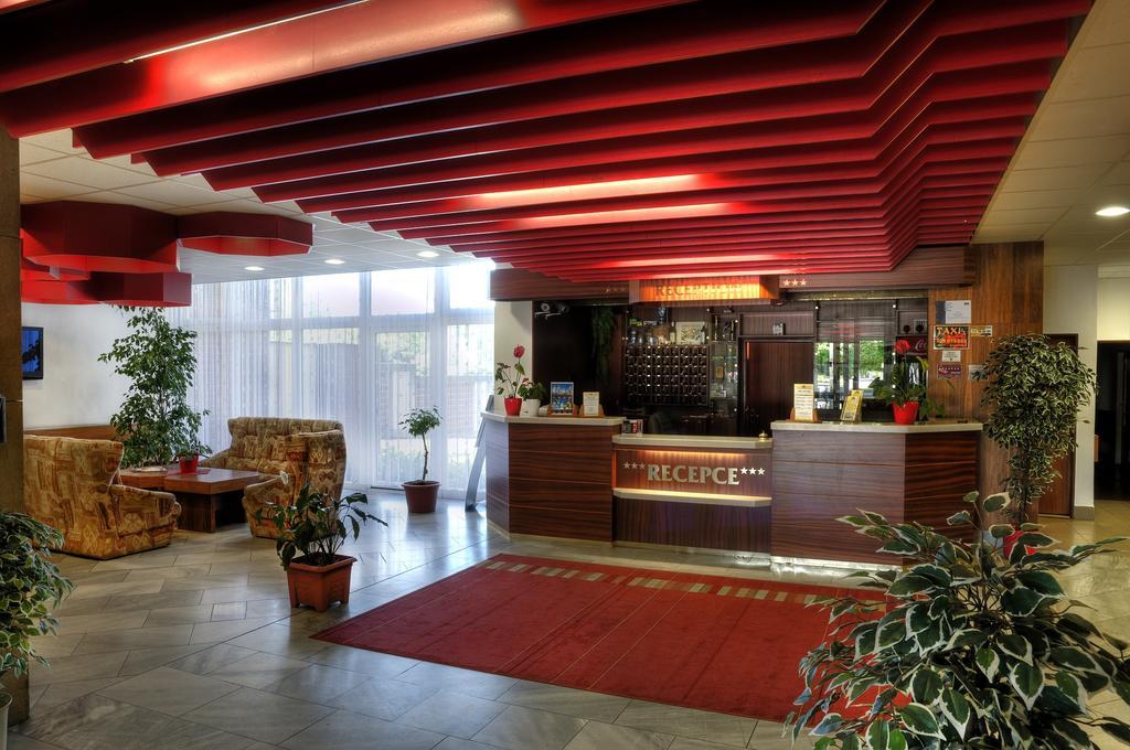 Hotel Slunce Havlickuv Brod Bagian luar foto
