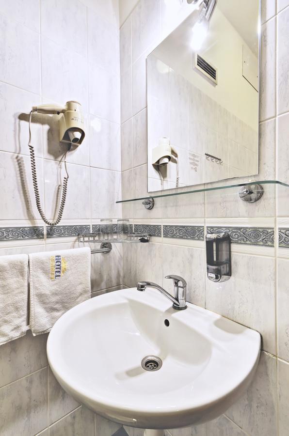 Hotel Slunce Havlickuv Brod Bagian luar foto