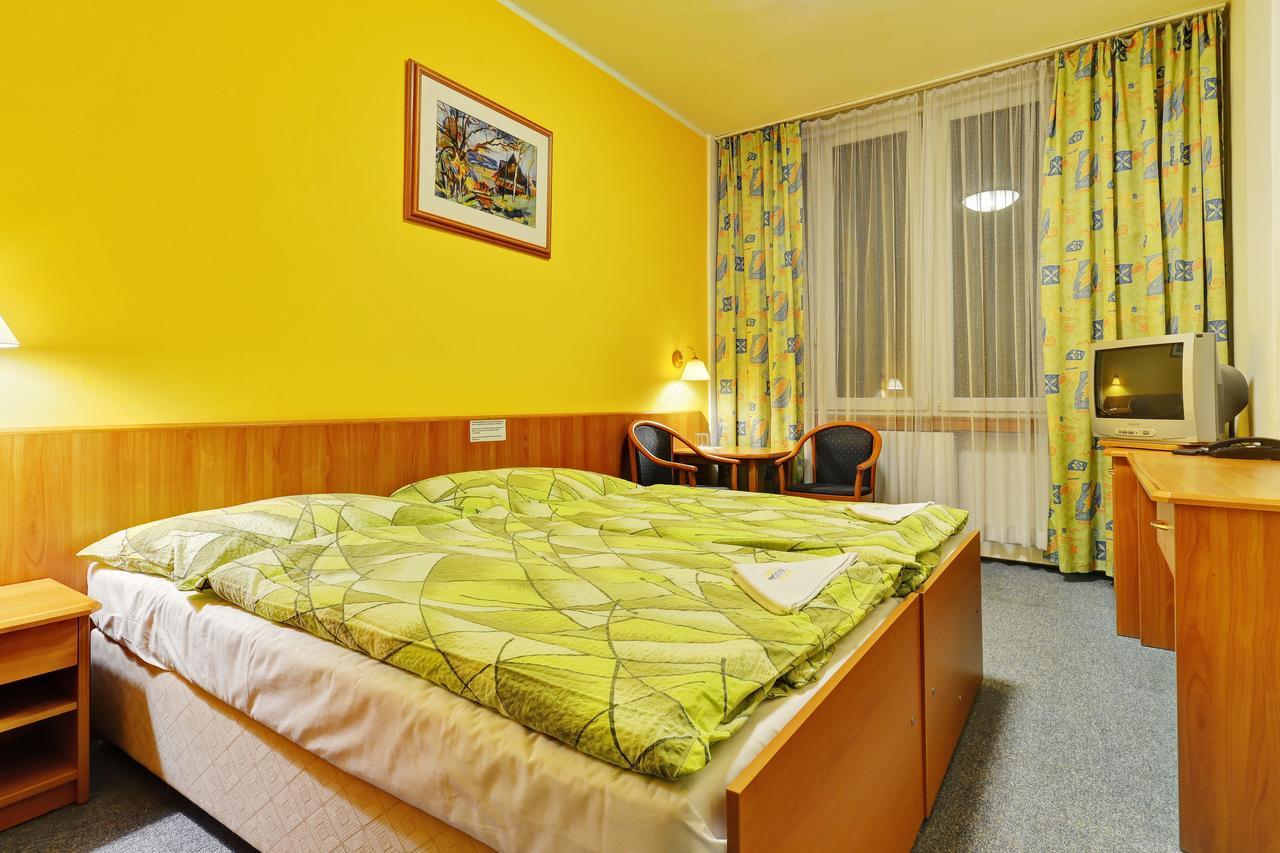 Hotel Slunce Havlickuv Brod Bagian luar foto